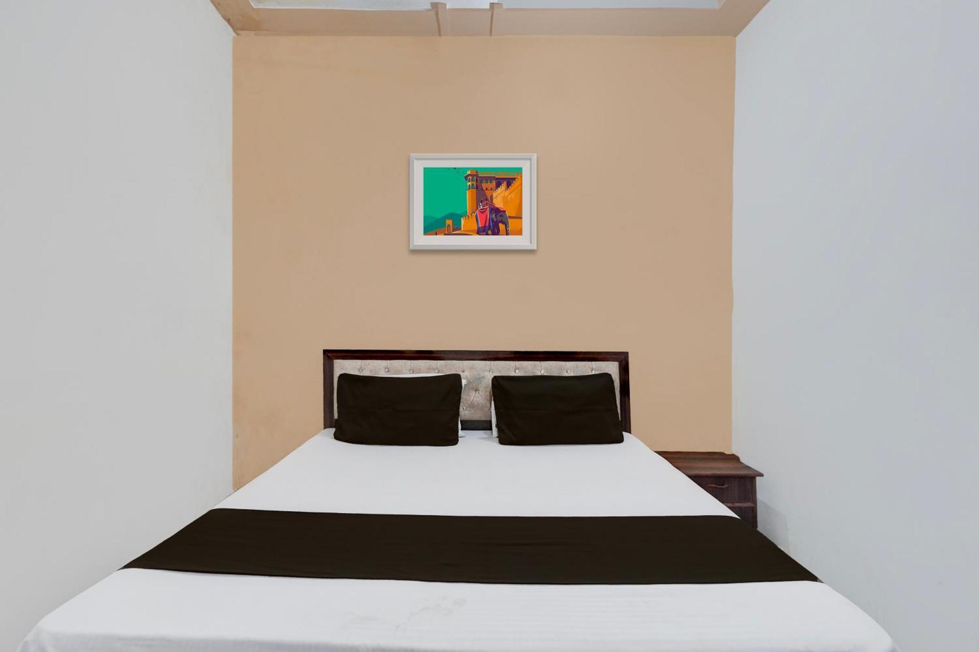 Oyo Hotel Maharaja Palace ميروت المظهر الخارجي الصورة
