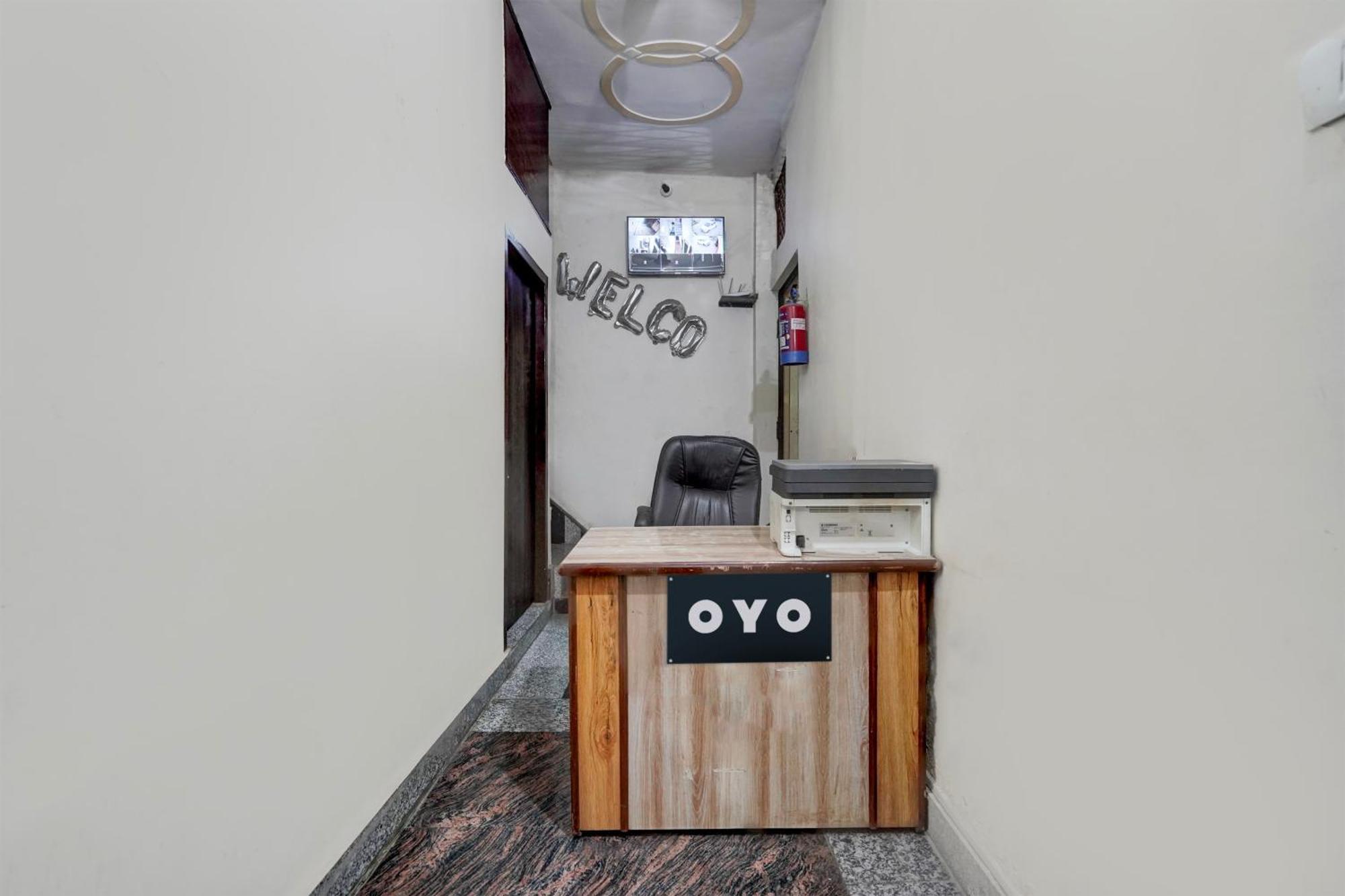 Oyo Hotel Maharaja Palace ميروت المظهر الخارجي الصورة