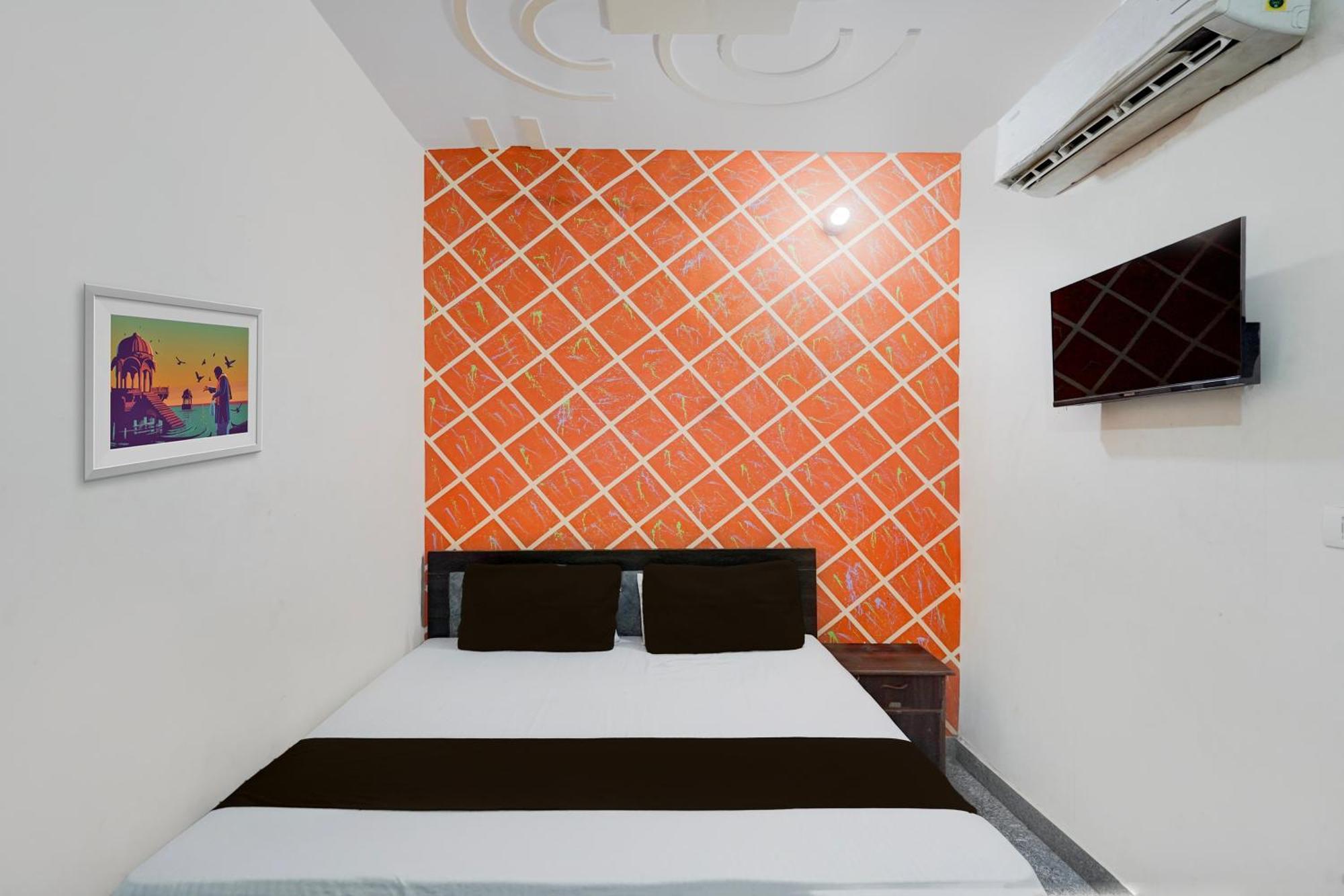 Oyo Hotel Maharaja Palace ميروت المظهر الخارجي الصورة