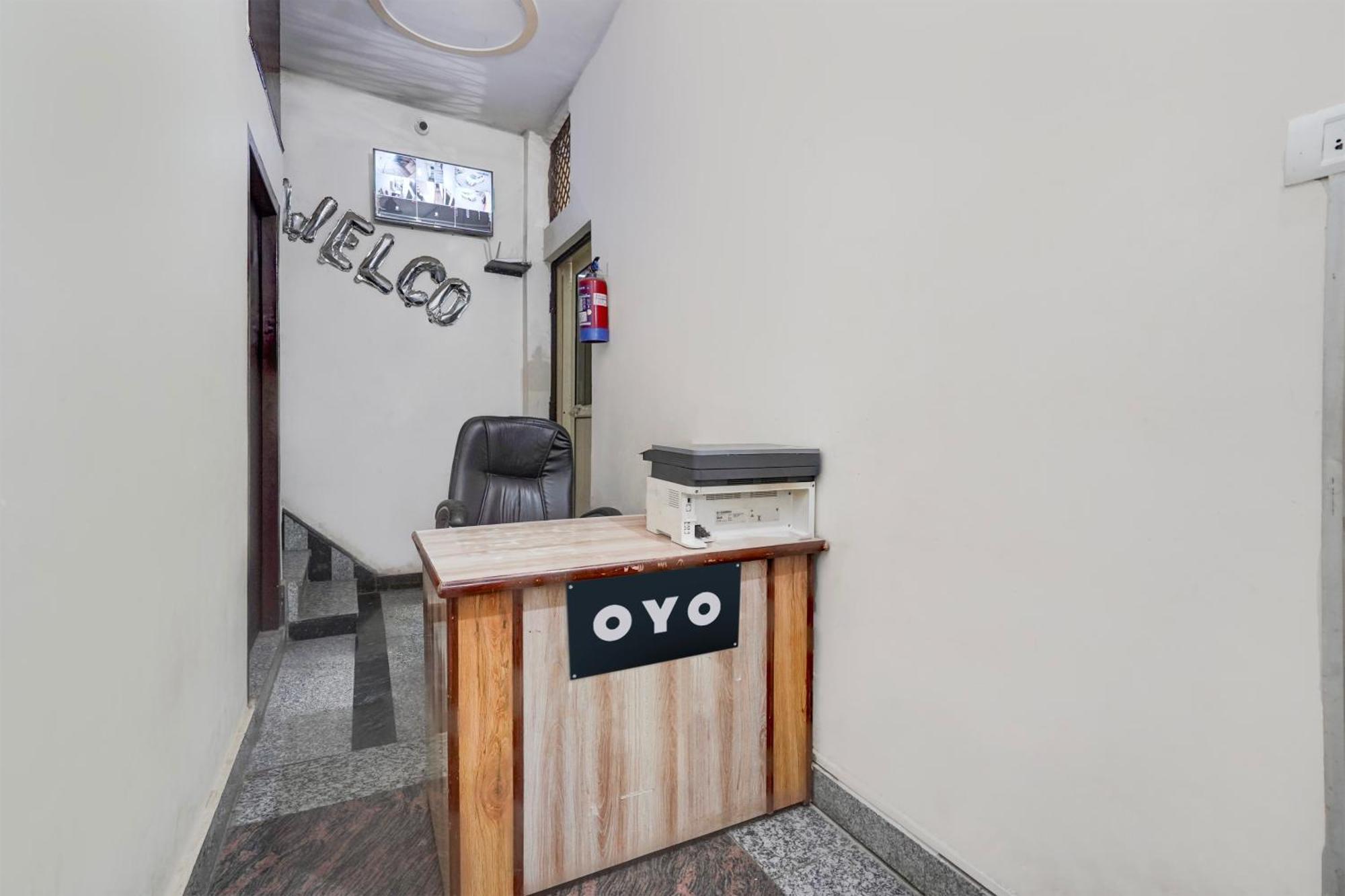 Oyo Hotel Maharaja Palace ميروت المظهر الخارجي الصورة