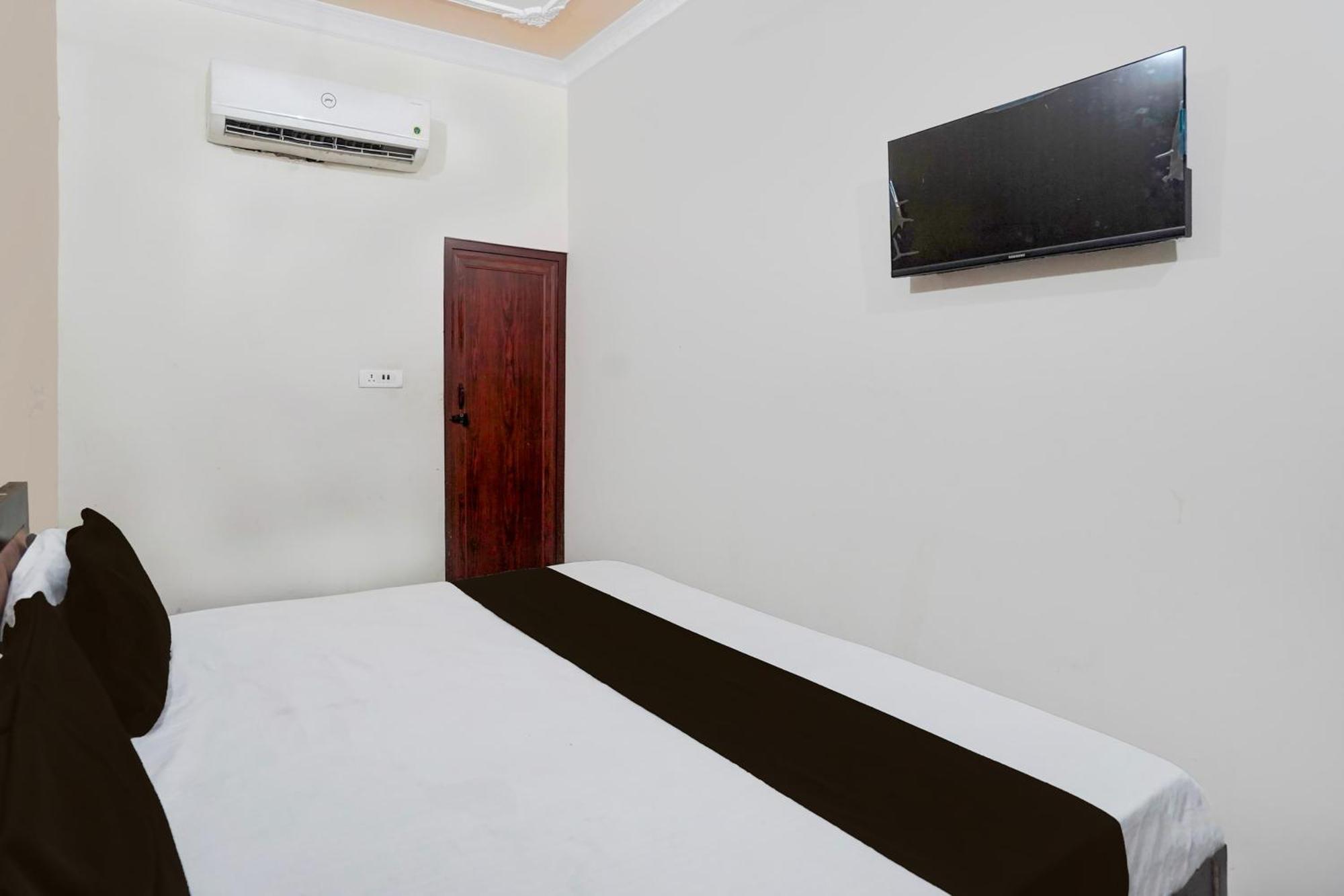 Oyo Hotel Maharaja Palace ميروت المظهر الخارجي الصورة